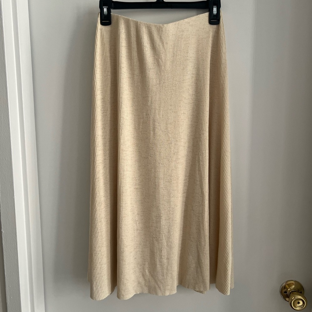 Mango midi slowly skirt in size S